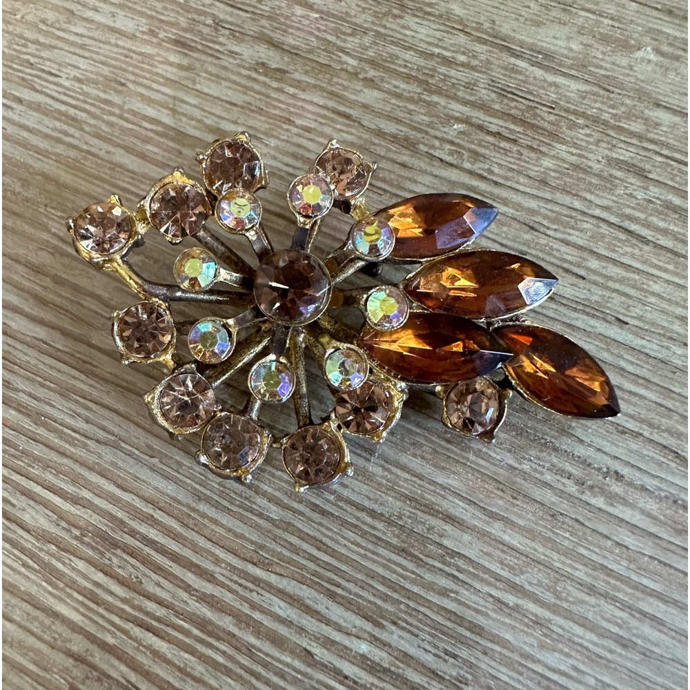 Vintage 1960 1970 Rhinestone Amber Brooch Pin